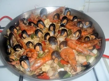 FIDEUA - PAELLA ESPAGNOLA MIT NUDELN - KÖSTLICH - Rezept