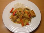 Rezept: Buntes Hähnchengulasch Buntes Hähnchengulasch - Rezept