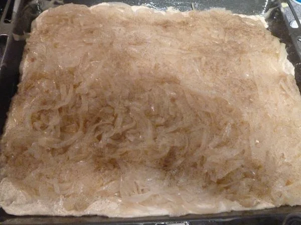 Rezept: Zwiebelkuchen Bild Nr. 2 Zwiebelkuchen - Rezept - Bild Nr. 2