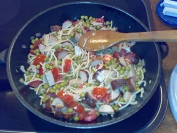 Nudel-Bratwurst-Restepfanne - Rezept - Bild Nr. 3