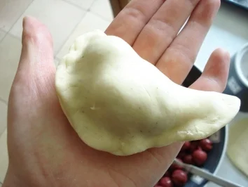 Wareniki mit Sauerkirschfüllung (russische Teigtaschen) - Rezept - Bild Nr. 4