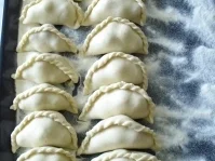 Wareniki mit Sauerkirschfüllung (russische Teigtaschen) - Rezept - Bild Nr. 6