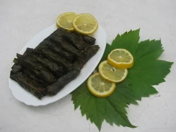 SARMA   Gefüllte Weinblätter - Rezept