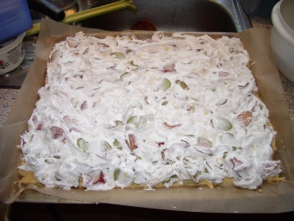 Kuchen: Rhabarberkuchen - Rezept - Bild Nr. 4