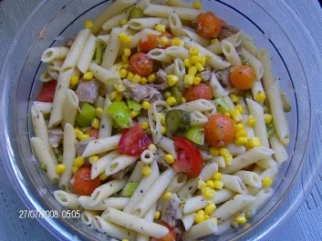 Rezept: Nudelsalat - Sammelsurium Nudelsalat - Sammelsurium - Rezept