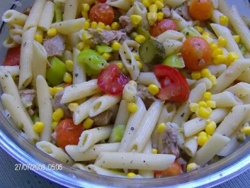 Rezept: Nudelsalat - Sammelsurium Nudelsalat - Sammelsurium - Rezept