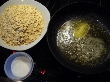 Rezept: Kikis Haferflocken-Apfelkuchen "light" Bild Nr. 2 Kikis Haferflocken-Apfelkuchen "light" - Rezept - Bild Nr. 2