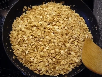 Rezept: Kikis Haferflocken-Apfelkuchen "light" Bild Nr. 4 Kikis Haferflocken-Apfelkuchen "light" - Rezept - Bild Nr. 4