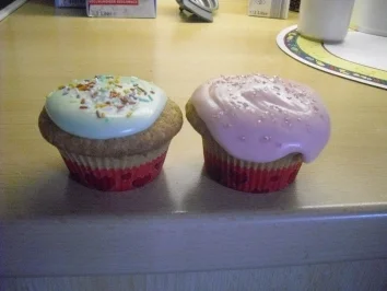 Rezept: Vanille Cupcake mit Cream Cheese Frosting Bild Nr. 3 Vanille Cupcake mit Cream Cheese Frosting - Rezept - Bild Nr. 3