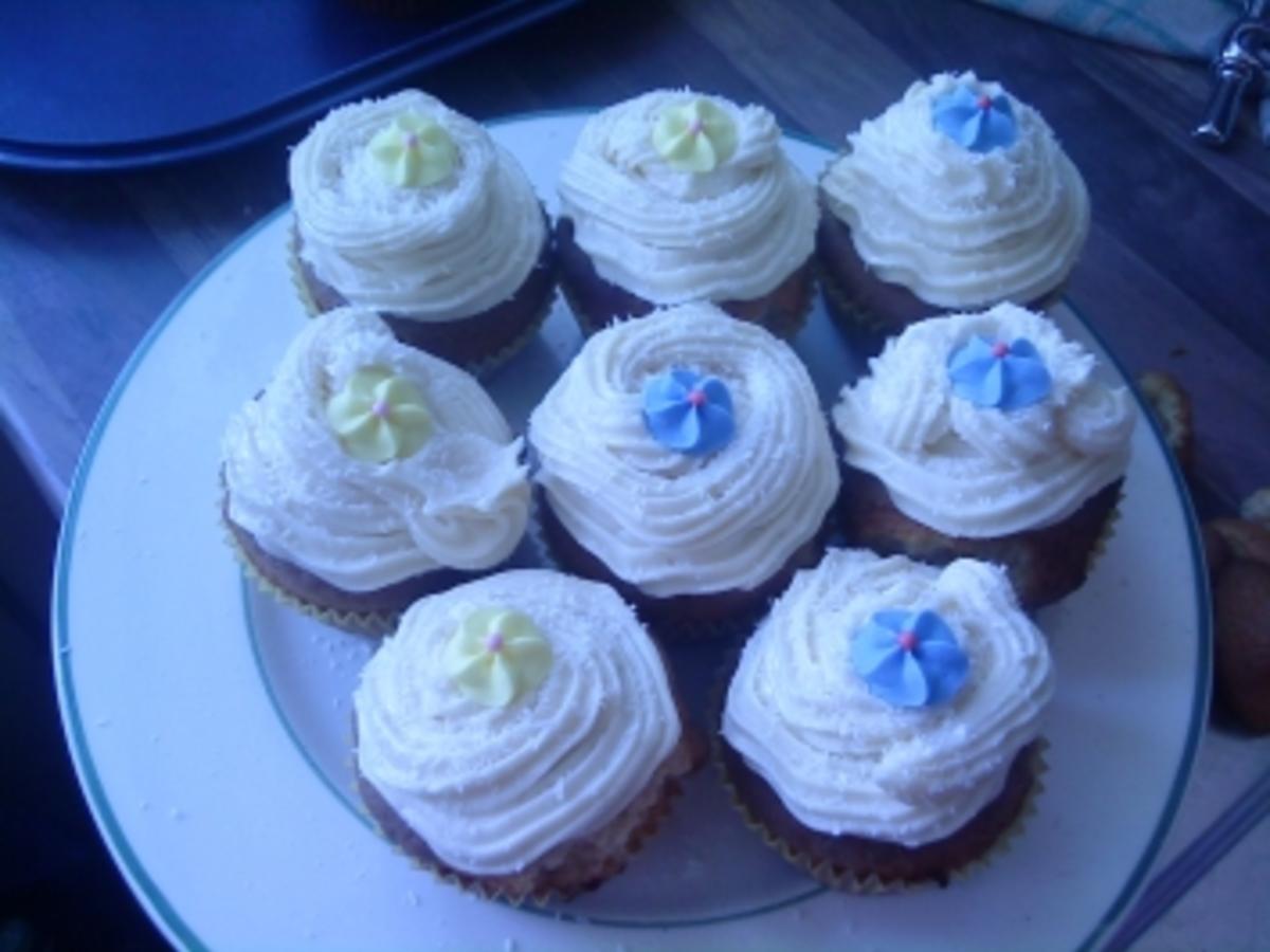 Vanille Cupcake Mit Cream Cheese Frosting Rezept Kochbar De