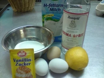 Rezept: Eierlikör von Omi Bild Nr. 2 Eierlikör von Omi - Rezept - Bild Nr. 2