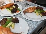 Kaninchenkeule mit Leipziger Allerlei und Kartoffel-Blätterteig-Schnitte - Rezept