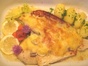 Scholle mit einem Ragout von Shrimps, Champignons & Spargel - Rezept