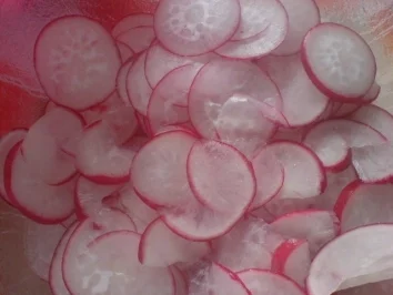 Rezept: Radieschensalat Bild Nr. 4 Radieschensalat - Rezept - Bild Nr. 4