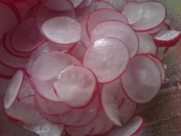 Rezept: Radieschensalat Bild Nr. 5 Radieschensalat - Rezept - Bild Nr. 5