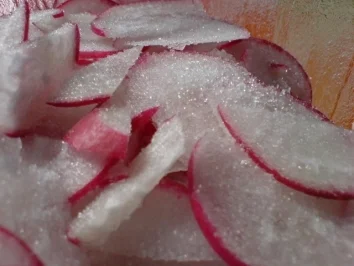 Rezept: Radieschensalat Bild Nr. 8 Radieschensalat - Rezept - Bild Nr. 8