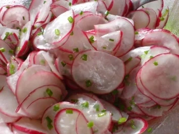 Rezept: Radieschensalat Bild Nr. 12 Radieschensalat - Rezept - Bild Nr. 12