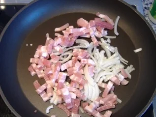 Rezept: Lauwarmer Kartoffel-Meerrettich-Specksalat Bild Nr. 2 Lauwarmer Kartoffel-Meerrettich-Specksalat - Rezept - Bild Nr. 2