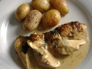 Rezept: Poulardenbrust mit Spinat und Feta gefüllt Poulardenbrust mit Spinat und Feta gefüllt - Rezept