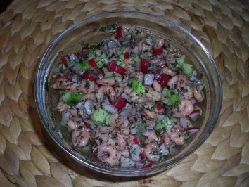 Krabbensalat mit Radieschen und Gurke - Rezept