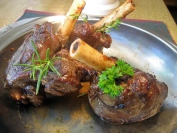 Lammhaxen mit Rotwein ... - Rezept - Bild Nr. 2