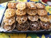KLEINGEBÄCK - Rosettenwaffeln - Rezept