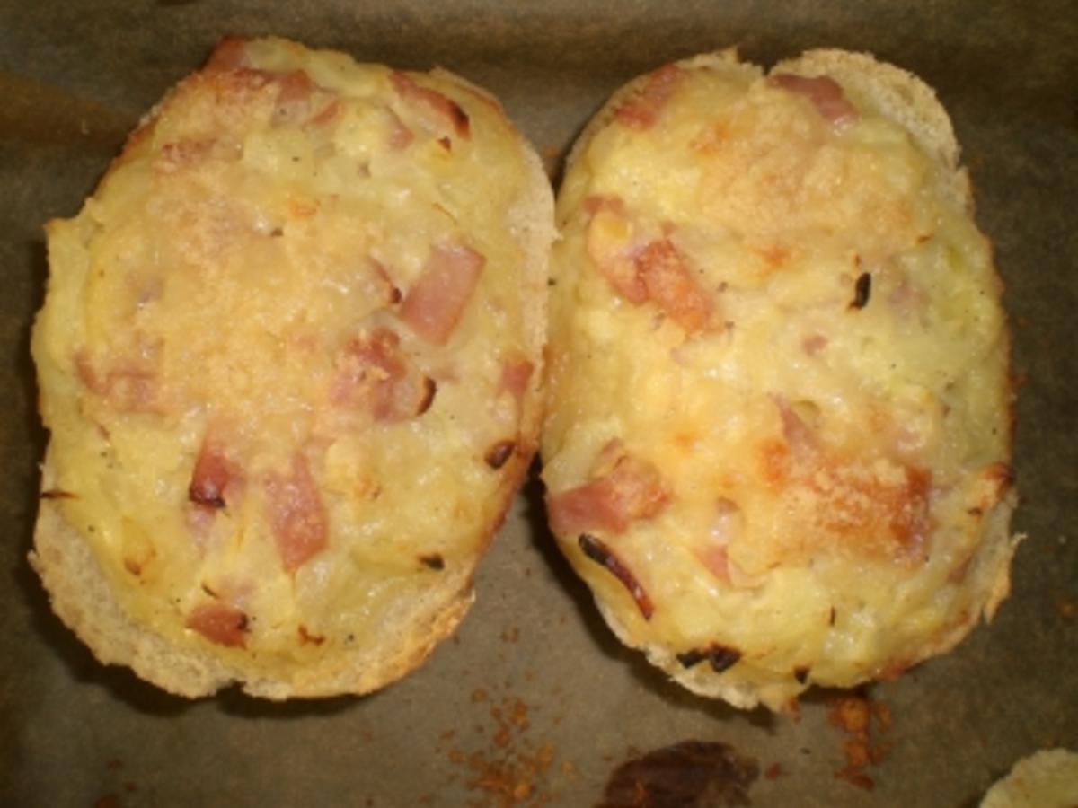 Schnelle Zwiebelpizza - schnell &amp; einfach - 92 kcal/100g