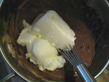 Rezept: Mousse au chocolat mit roten & grünen Pfeffer Bild Nr. 3 Mousse au chocolat mit roten & grünen Pfeffer - Rezept - Bild Nr. 3