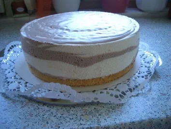 Zebrakäsesahnetorte - Rezept