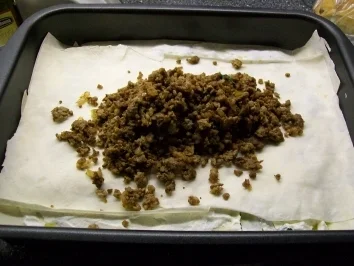 Yufka-Pastete mit Spinat und Hackfleisch - Rezept - Bild Nr. 6