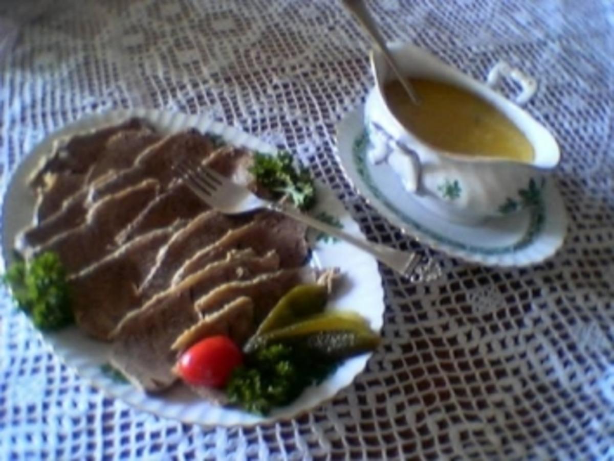 Rindfleisch mit Zwiebelsoße - Rezept mit Bild - kochbar.de