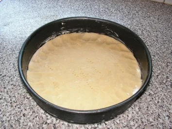 Rezept: Frischkäsetorte mit Erdbeeren 2 Bild Nr. 2 Frischkäsetorte mit Erdbeeren 2 - Rezept - Bild Nr. 2