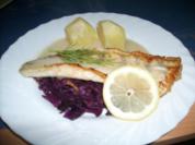 Zanderfilet auf geschmortem Rotkohl mit delikater Soße - Rezept