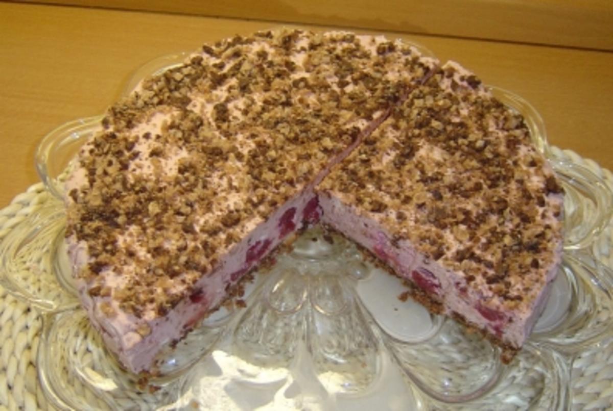 Hanuta-Kirsch-Torte - Rezept