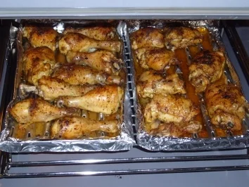 Rezept: Kikis Hähnchenflügel oder -keulen aus dem Backofen Bild Nr. 4 Kikis Hähnchenflügel oder -keulen aus dem Backofen - Rezept - Bild Nr. 4