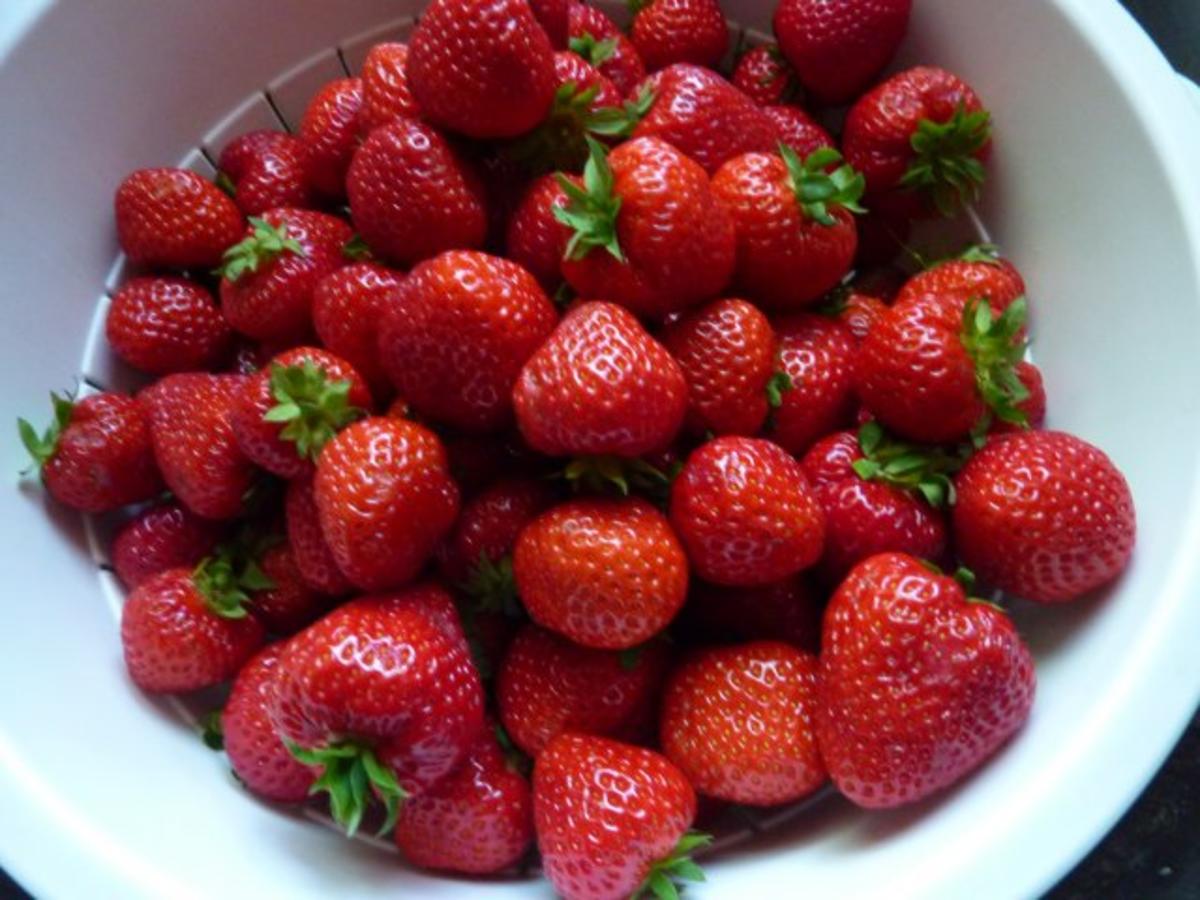 Marmelade: Erdbeermarmelade mit Bacardi - Rezept - Bild Nr. 2