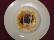 Kabeljaufilet auf der Haut gebraten mit Spinat und Hummerschaum - Rezept