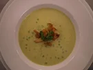 Erbsencremesuppe mit Pfifferlingen - Rezept