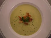 Erbsencremesuppe mit Pfifferlingen - Rezept
