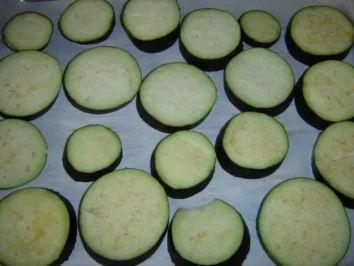 PIZZETTE DI MELANZANE - Auberginen Mini-Pizzas - Rezept - Bild Nr. 2