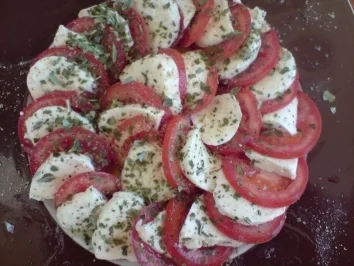 Tomaten mit Mozzarella - Rezept