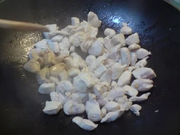 Rezept: Kräuter- Hähnchengeschnetzeltes mit Frühlingszwiebeln Bild Nr. 5 Kräuter- Hähnchengeschnetzeltes mit Frühlingszwiebeln - Rezept - Bild Nr. 5