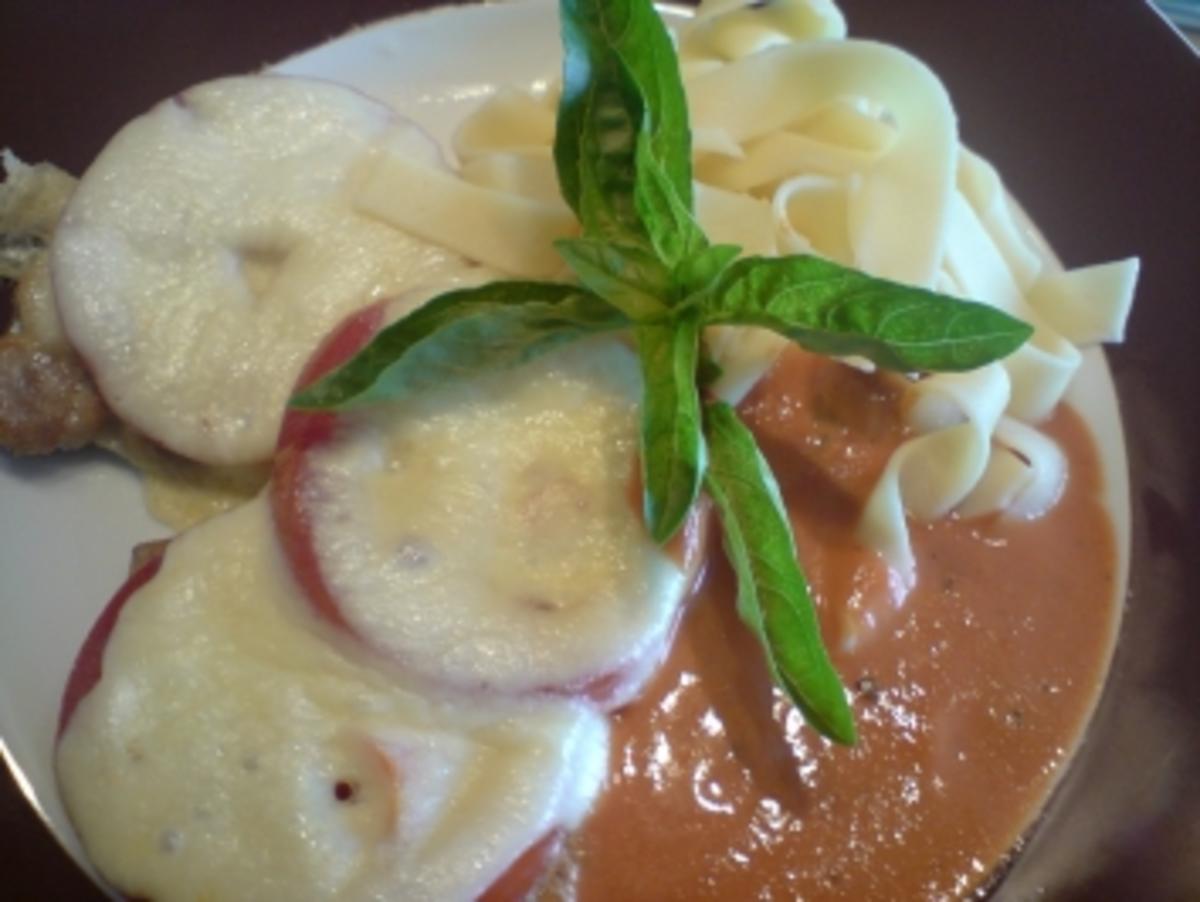 Hähnchenbrust mit Tomate und Mozzarella überbacken - Rezept - Bild Nr. 2