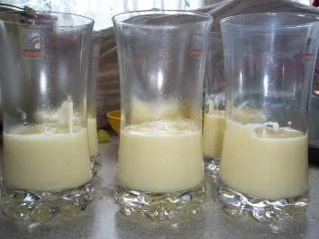 Rezept: Dessert: Trauben kuscheln sich in zweierlei Pudding ein! Bild Nr. 3 Dessert: Trauben kuscheln sich in zweierlei Pudding ein! - Rezept - Bild Nr. 3