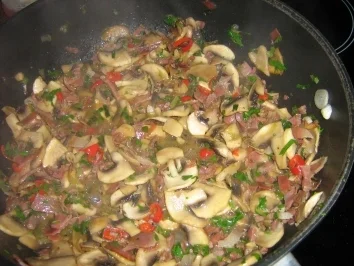 Garganelli (Penne) mit fruchtiger Champignon Sauce - Rezept - Bild Nr. 4