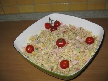 Bunter Nudelsalat - Rezept