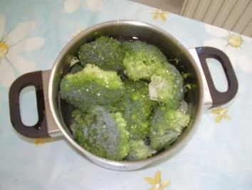 Hühnchenfilet auf Currysoße + Feldsalat - Rezept - Bild Nr. 2