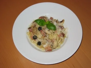 Rezept: Linguine mit Speck und Oliven Linguine mit Speck und Oliven - Rezept