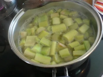 Rezept: Rhabarberkompott Bild Nr. 6 Rhabarberkompott - Rezept - Bild Nr. 6