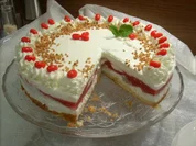 Marmorierte Rhabarber-Torte mit Joghurt-Quarksahne - Rezept